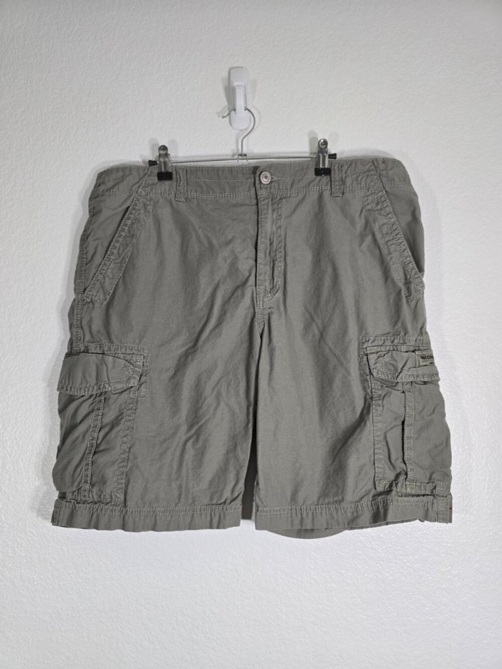 Unionbay Cargo Shorts Men Size 38 Brown Pockets Casual Vacation Resortwear